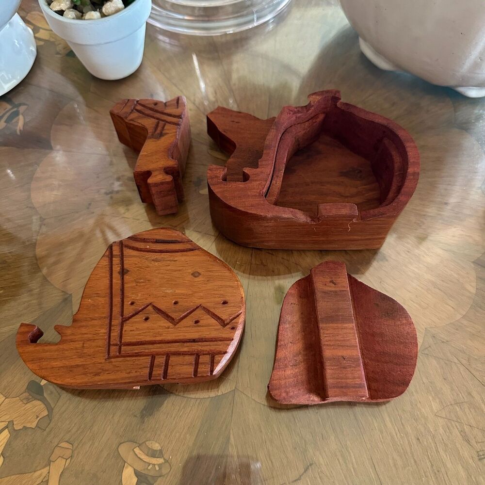 Vintage Hand Carved Wooden Camel Puzzle Trinket Box, Jewelry or Secret Stash Box - Picture 3 of 7